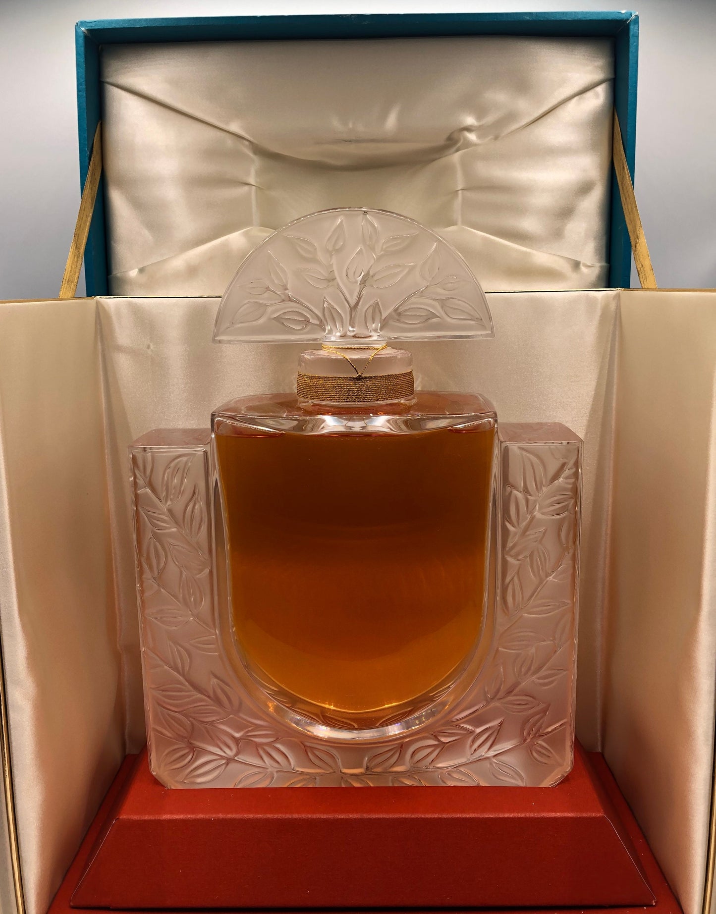 Lalique di Lalique Eau de Parfum 600ml Vintage Rare